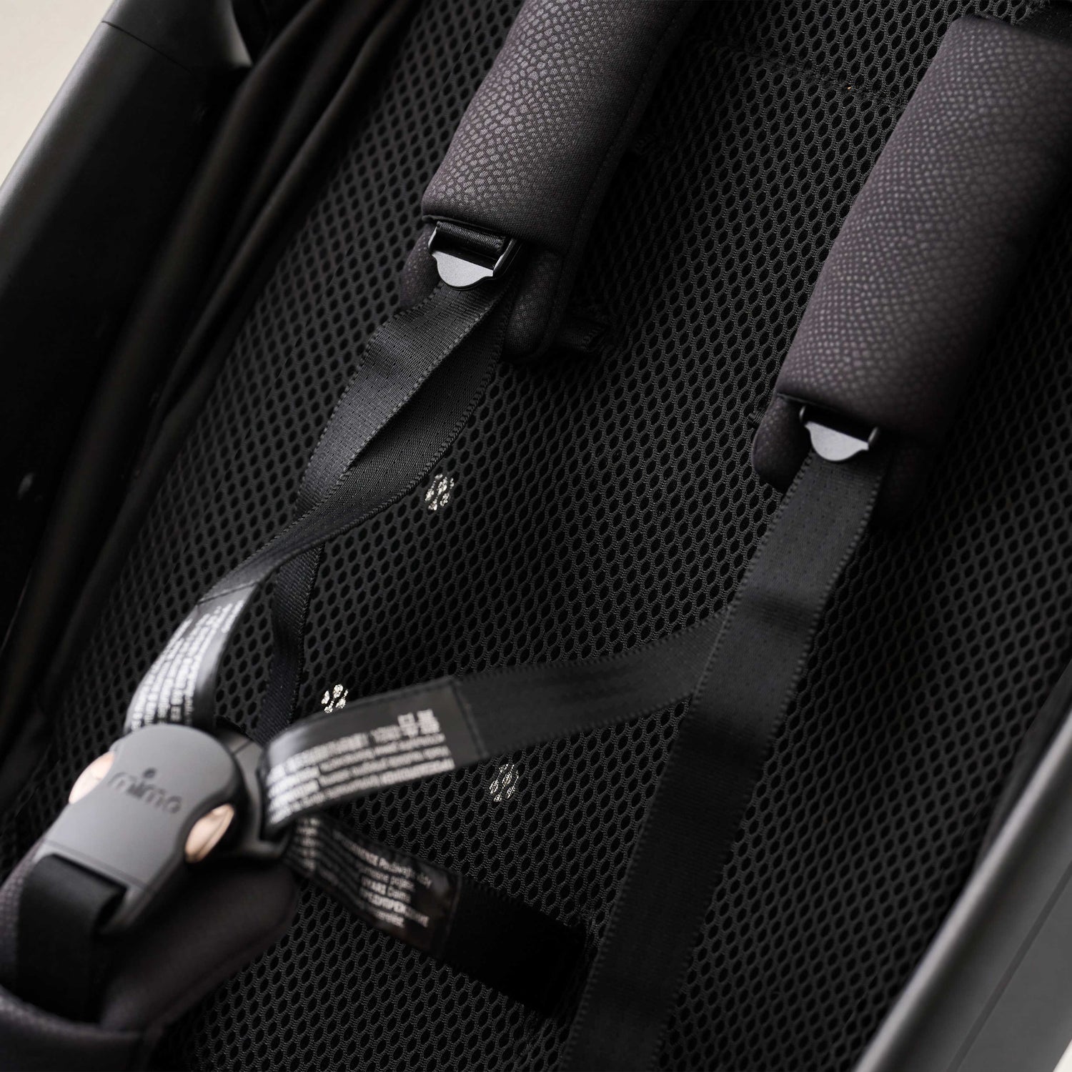 close up of summer pad detail on miro compact stroller in black 